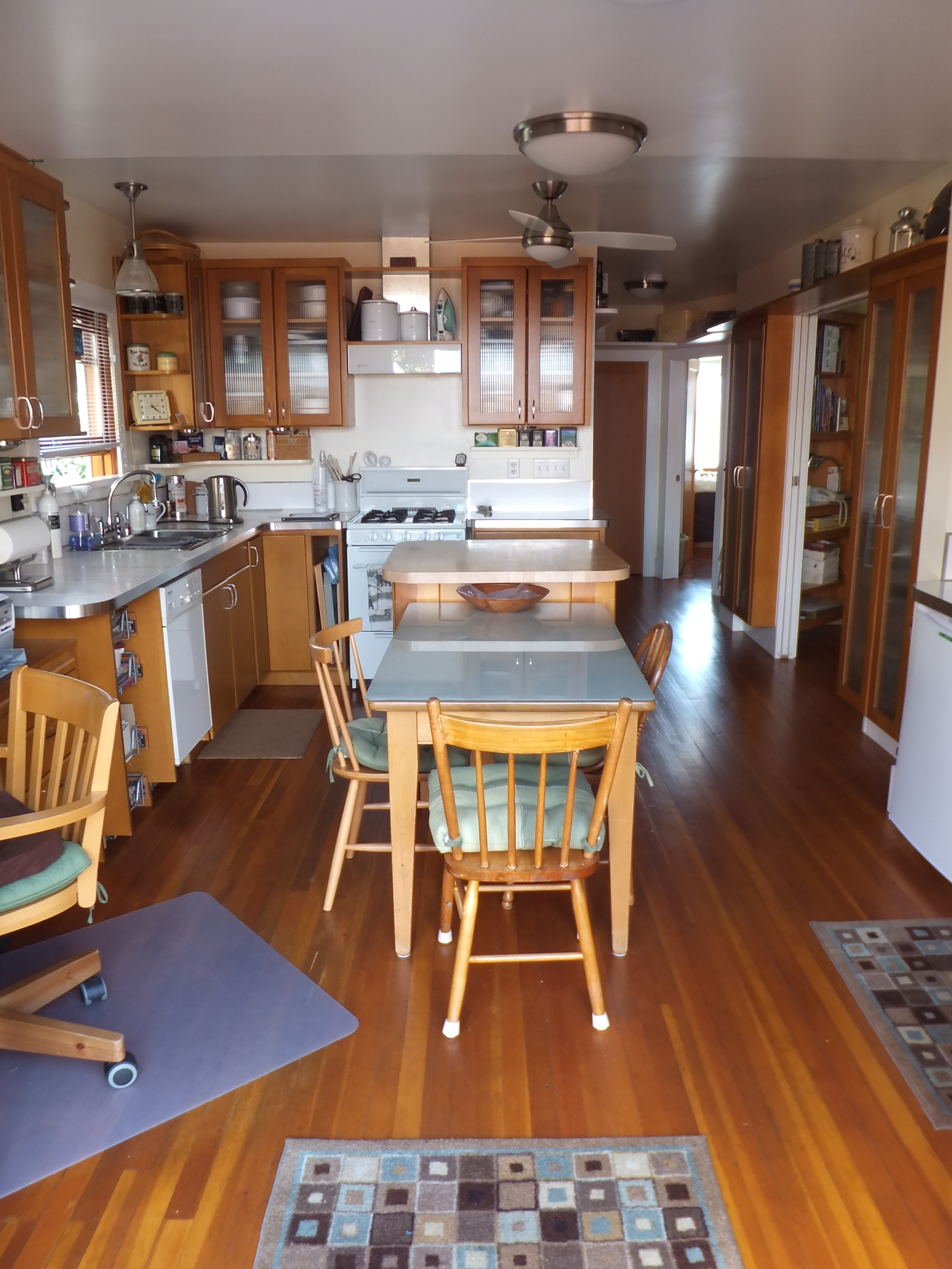 NO! Pls Return to previous file Cottage Kitchen and 2nd dining table 001 (2) Kitchen_Sue's Guest Cottage