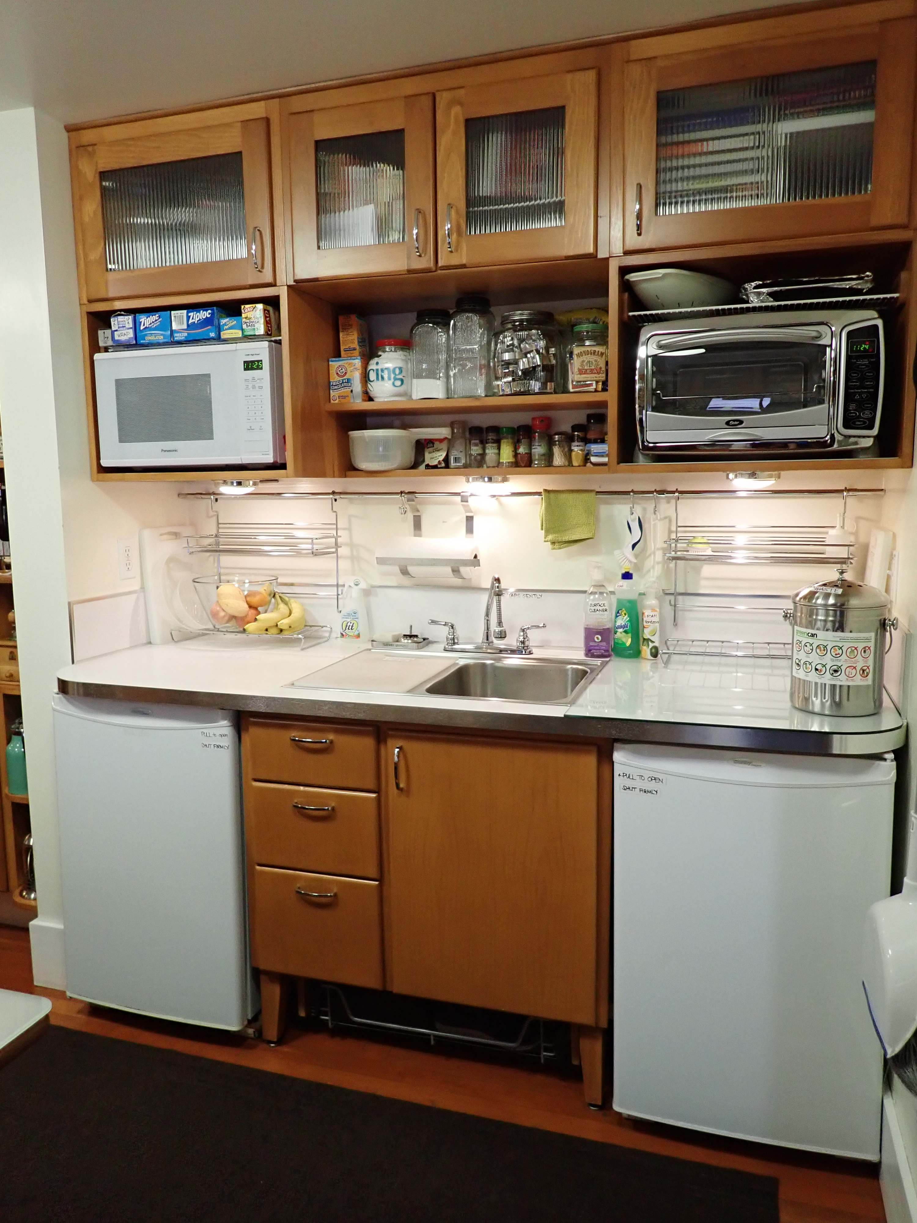 OLYMPUS DIGITAL CAMERA Kitchen_Appliances Sue's Guest Cottage